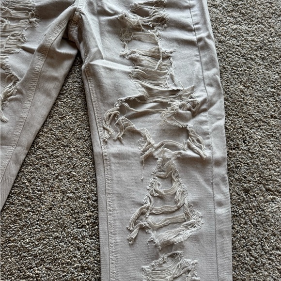 American Eagle Mom Jean - Picture 6 of 13